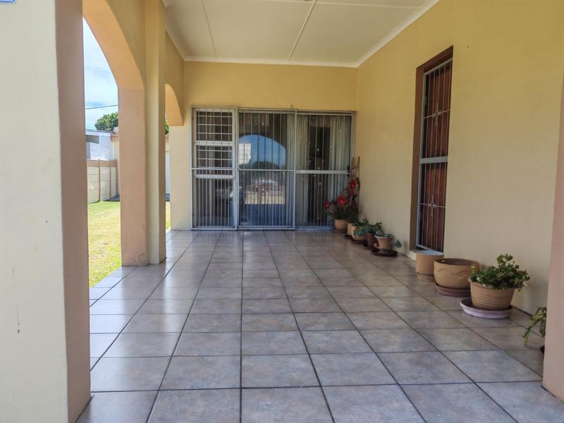 3 Bedroom Property for Sale in Sandbaai Western Cape